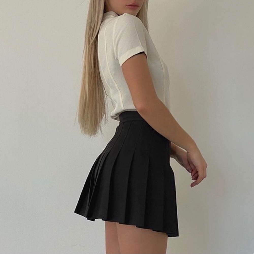 School Fashion GAP Pleated Skirt with Grosgrain Ribbon Belt  Size 0. . NWT